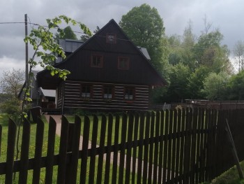 e8a95c72 b2e9 4093 95fe 9f750c4e6cf8